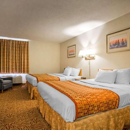 University Inn & Suites Stevens Point Eksteriør bilde