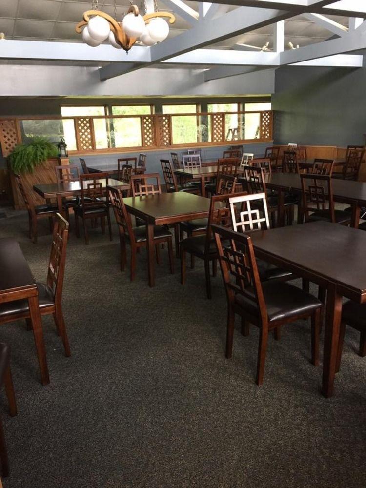 University Inn & Suites Stevens Point Eksteriør bilde