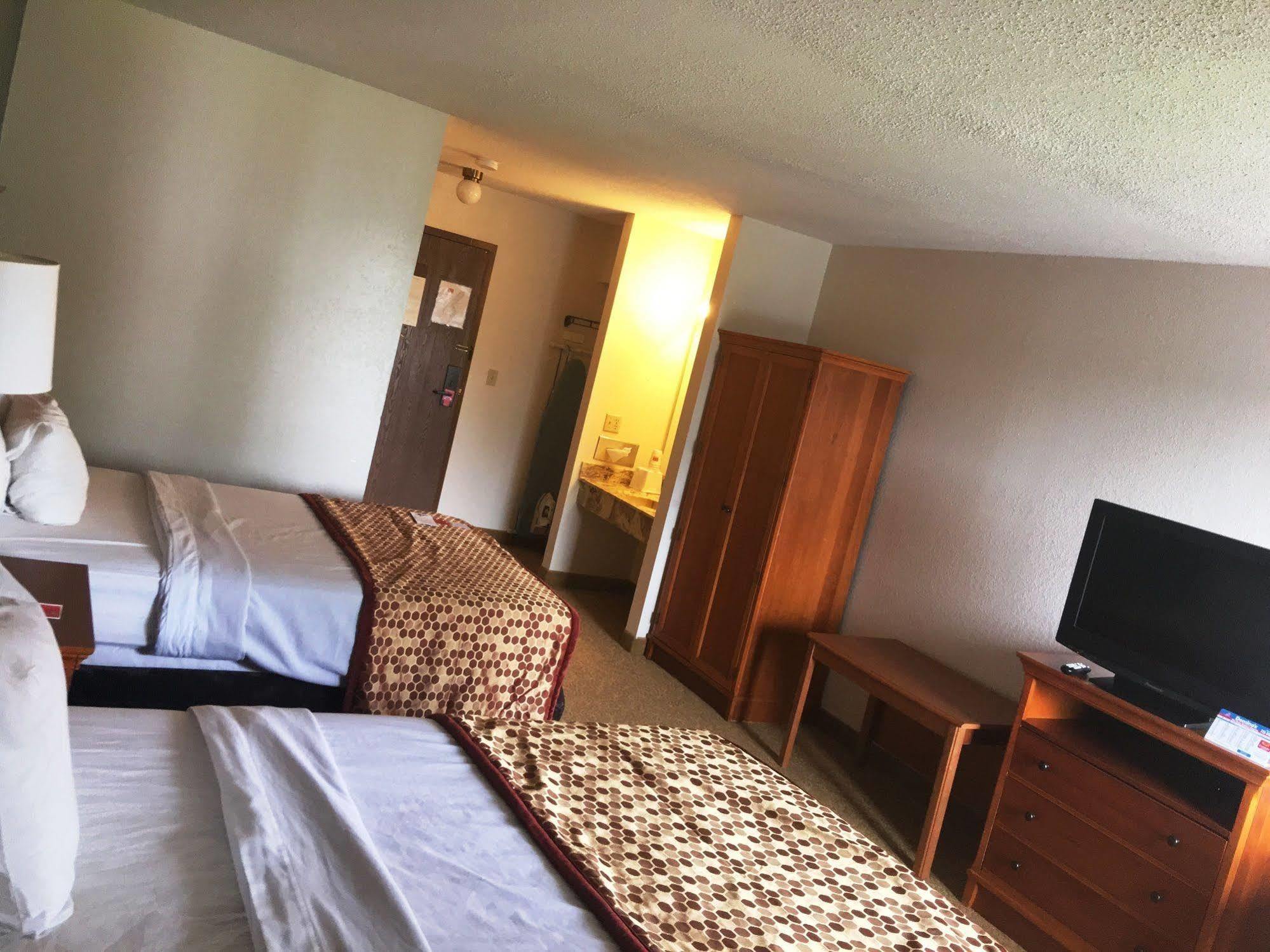 University Inn & Suites Stevens Point Eksteriør bilde